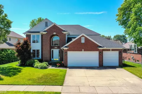 21016 Strawberry Hls, Macomb, MI 48044