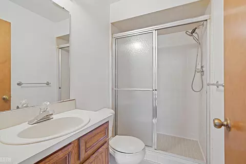 Bath - 15313 Huntcliff, Macomb, MI 48044 photo 4 of 4