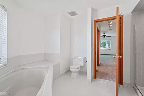 Bath - 15313 Huntcliff, Macomb, MI 48044 photo 3 of 4