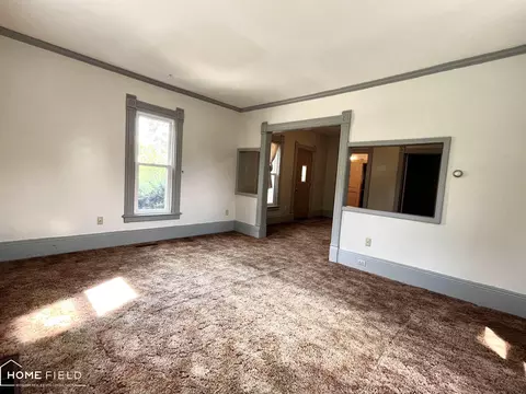 Living - 1412 Summit, Owosso, MI 48867 photo 4 of 4