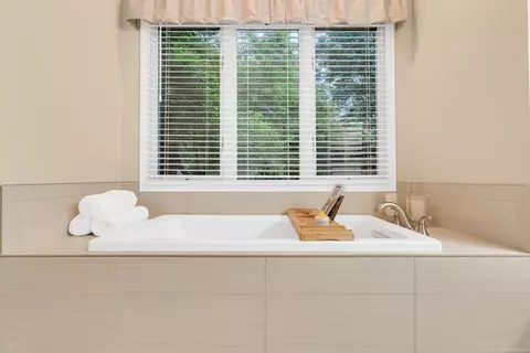 Bath - 1031 Troon, Saint Clair, MI 48079 photo 4 of 10