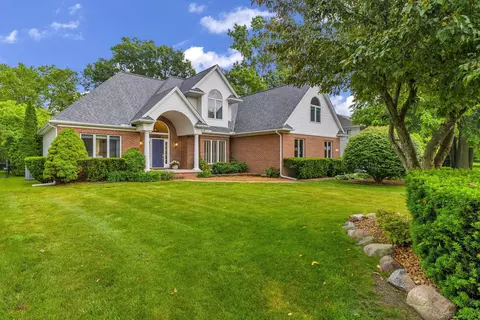 1031 Troon, Saint Clair, MI 48079