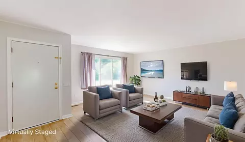 Living - 7106 Partridge, Flushing, MI 48433 photo 2 of 7