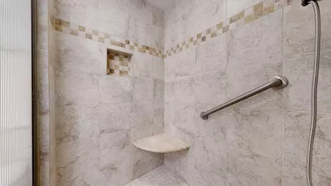 Bath - 7106 Partridge, Flushing, MI 48433 photo 4 of 5