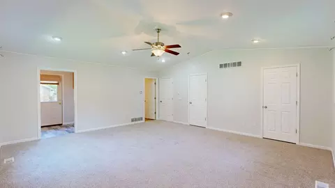 Living - 7106 Partridge, Flushing, MI 48433 photo 5 of 7