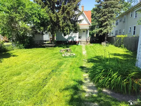 517 Smith, Monroe, MI 48161 photo 2