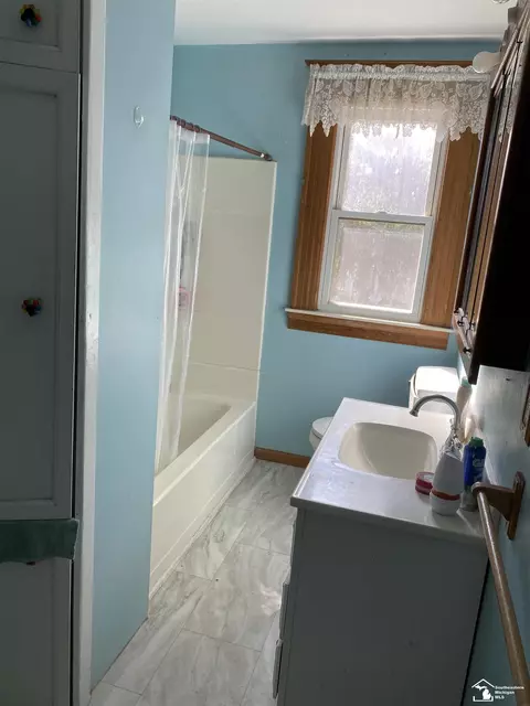 517 Smith, Monroe, MI 48161 photo 5