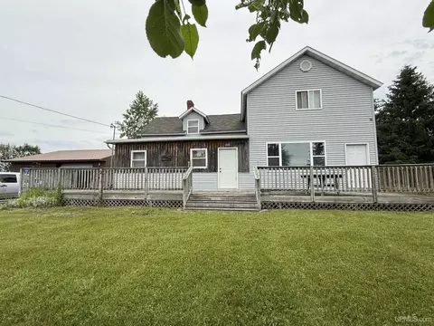 4060 18th, Escanaba, MI 49829