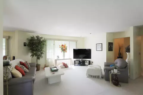 8141 N Elms, Flushing, MI 48433 photo 10