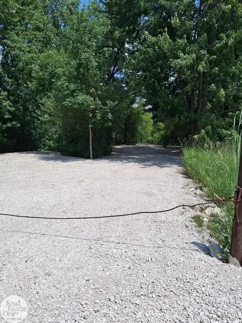 4320 Broadbridge, Cottrellville, MI 48039