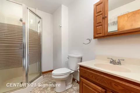 Bath - 15306 Doyle, Hemlock, MI 48626 photo 3 of 3