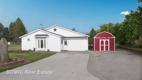 953 Day, Vassar, MI 48768