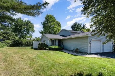1528 Pheasant Rdg, Midland, MI 48640