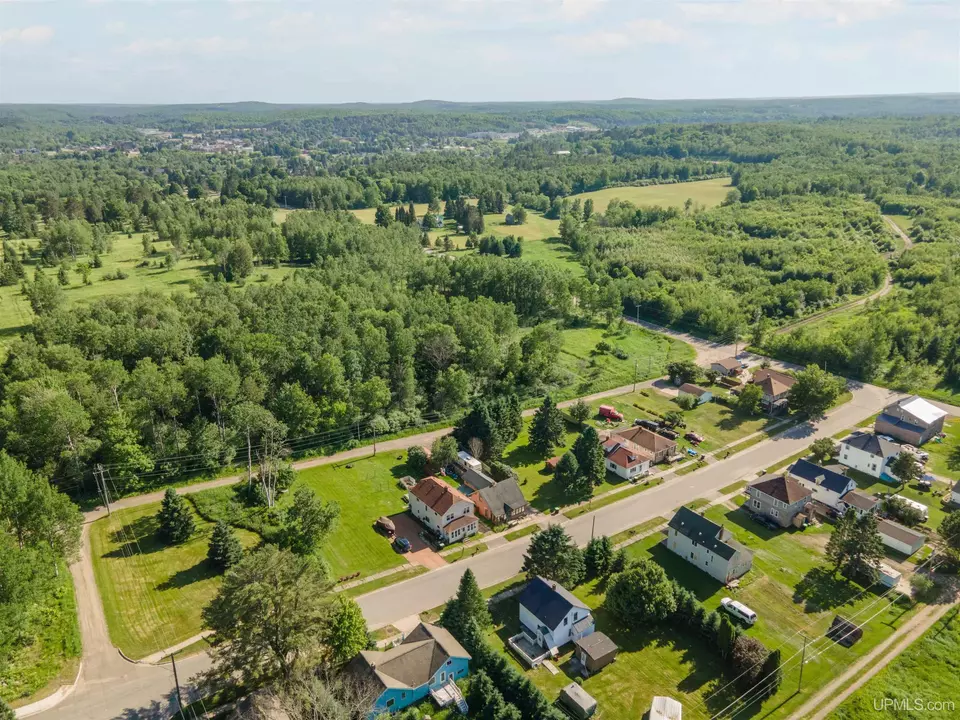 View/Area - 60 Allen, Iron River, MI 49935 photo 1 of 2