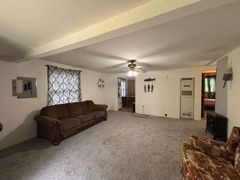 Living - 456 Myrtle, Gladwin, MI 48624 photo 2 of 4