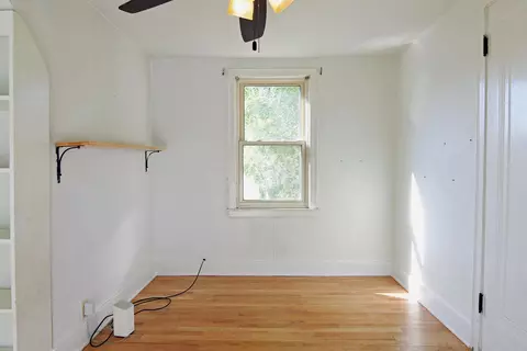 Bedroom - 2539 Norbert, Flint, MI 48504 photo 3 of 6