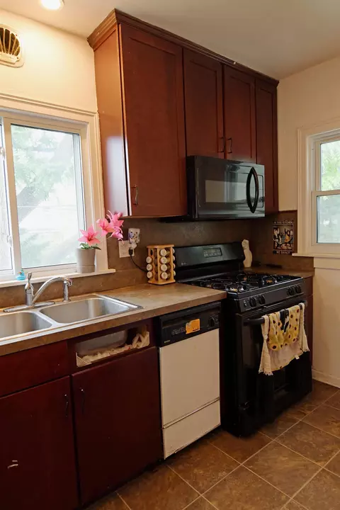 Kitchen - 2539 Norbert, Flint, MI 48504 photo 2 of 3