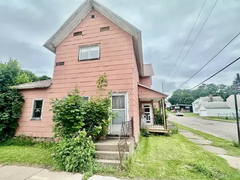 419 N 2nd, Ishpeming, MI 49849