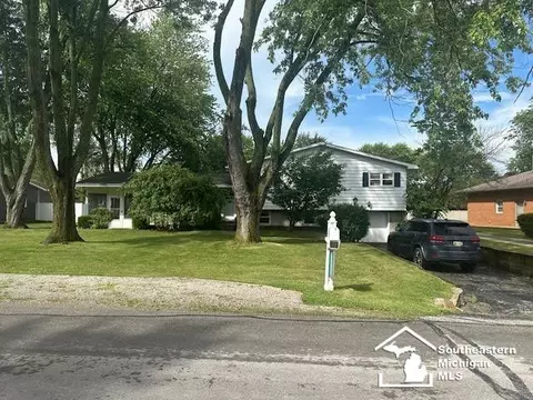 5024 Kay, Monroe, MI 48161