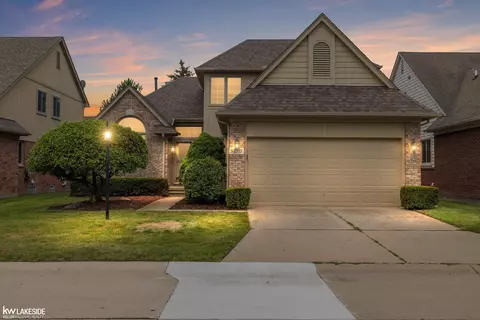 52717 Paint Crk, Macomb, MI 48042