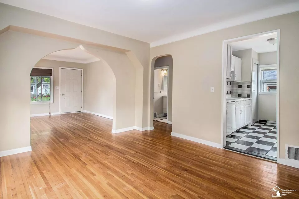 Living - 5369 Weddell, Dearborn Heights, MI 48125 photo 1 of 3