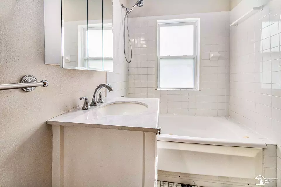 Bath - 5369 Weddell, Dearborn Heights, MI 48125 photo 1 of 2