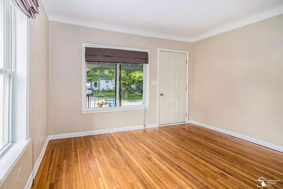 Living - 5369 Weddell, Dearborn Heights, MI 48125 photo 3 of 3