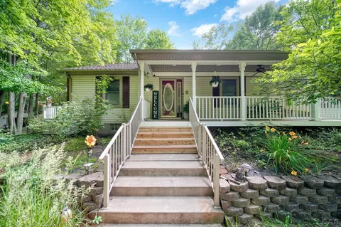 1690 Farm, Adrian, MI 49221
