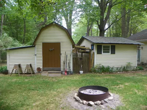 Exterior - 2803 Dell, Harrison, MI 48625 photo 10 of 21