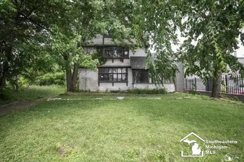 1989 W Grand, Detroit, MI 48208