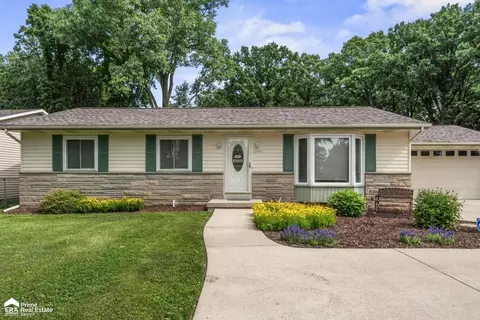 2482 Oakridge, Flint, MI 48507