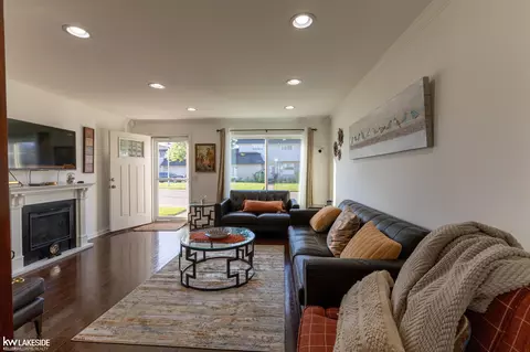 Living - 28012 Universal, Warren, MI 48092 photo 1 of 1