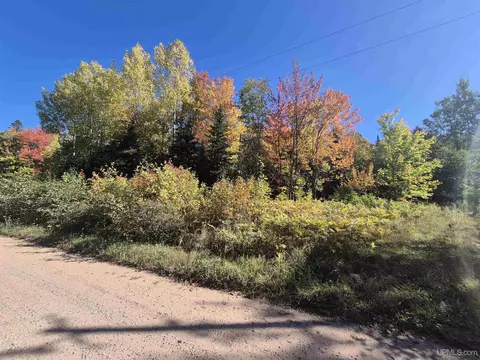 8930 Sand Lk, Au Train, MI 49806