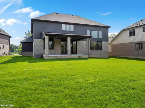 45046 Twin Riv, Macomb, MI 48044 photo 6