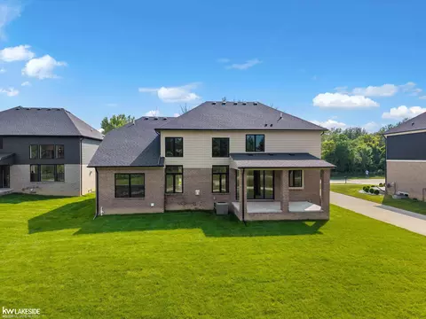 45046 Twin Riv, Macomb, MI 48044 photo 14
