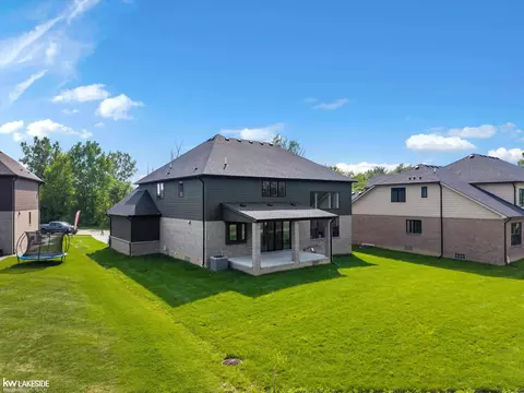45046 Twin Riv, Macomb, MI 48044 photo 12