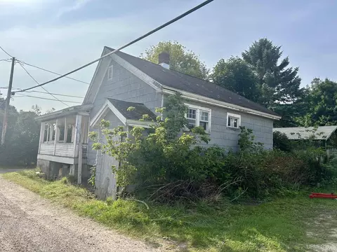 Exterior - 109 12 Chestnut, Munising, MI 49862 photo 1 of 3