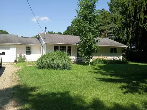 4250 Geneva, Manitou Beach, MI 49253