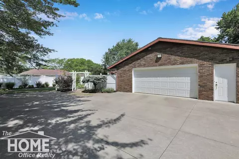 2367 Meadowdown, Owosso, MI 48867 photo 4