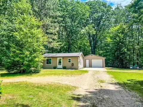 756 Dodge Lk, Harrison, MI 48625