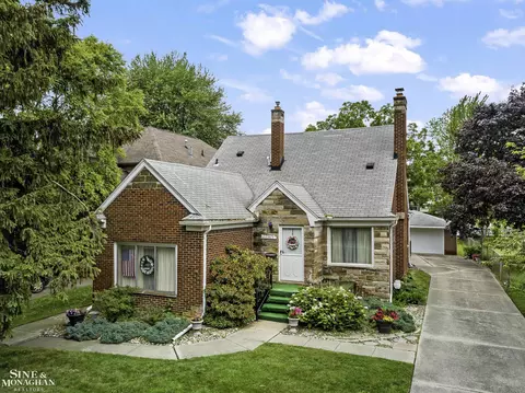 22565 Ardmore Park, Saint Clair Shores, MI 48081