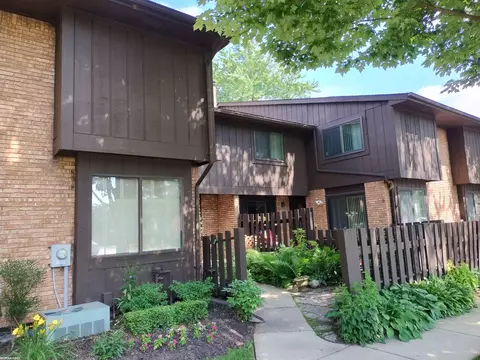 37382 Clubhouse, Sterling Heights, MI 48312
