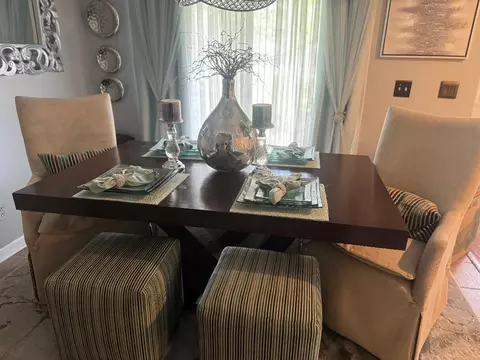 Dining - 2008 Beekman, Flint, MI 48532 photo 1 of 1