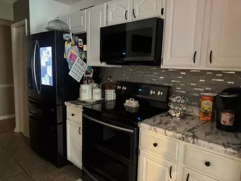 Kitchen - 2008 Beekman, Flint, MI 48532 photo 1 of 1