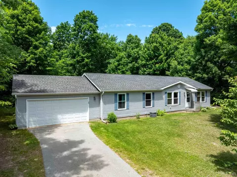 n6974 Tahquamenon Drive, Munising, MI 49862