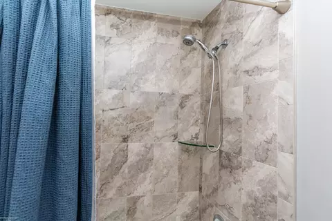 Bath - 17070 Chianti, Macomb, MI 48042 photo 4 of 8