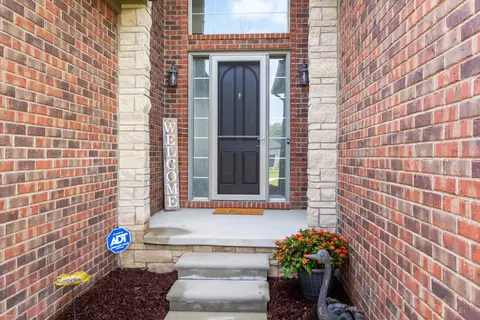Entry Way - 17070 Chianti, Macomb, MI 48042 photo 1 of 5