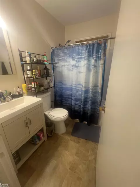Bath - 616 Saint Clair, Flint, MI 48504 photo 1 of 1