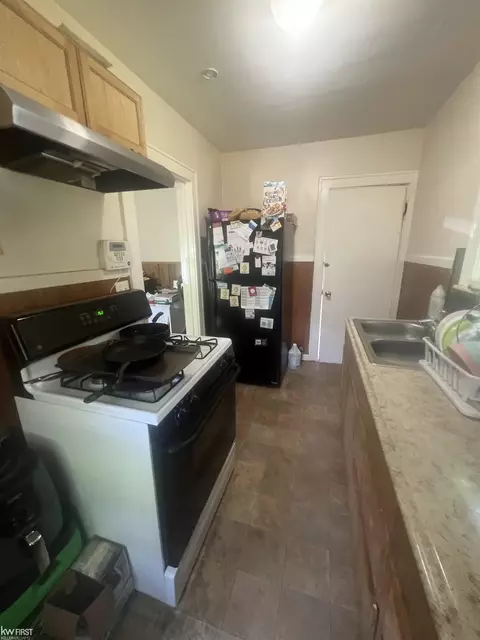 Kitchen - 616 Saint Clair, Flint, MI 48504 photo 2 of 2