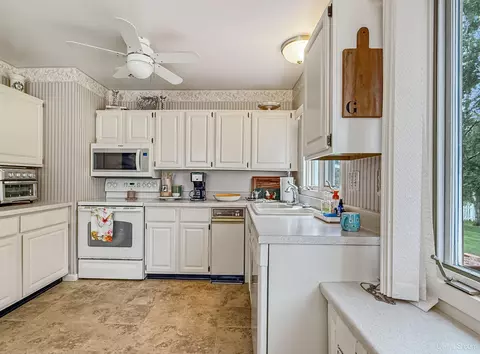 2807 S 5th, Escanaba, MI 49829 photo 13